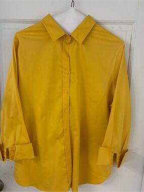 Chico's Size 2 Sunny Yellow Women's Button-Down Shirt